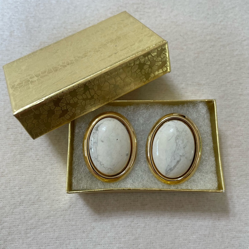 Vintage 80s Gold Tone Oval Stud Earrings White Stone Minimalist 90s Classic